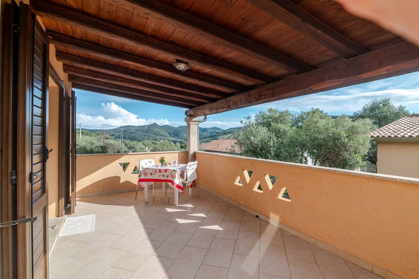 Casa Lucia San Teodoro 2 1