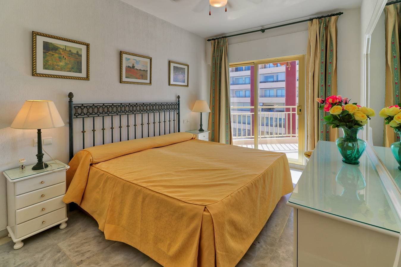 Foto 8 von 23: Doña Sofia Fuengirola - Beach Apartment, parking, Wi-Fi, sea view