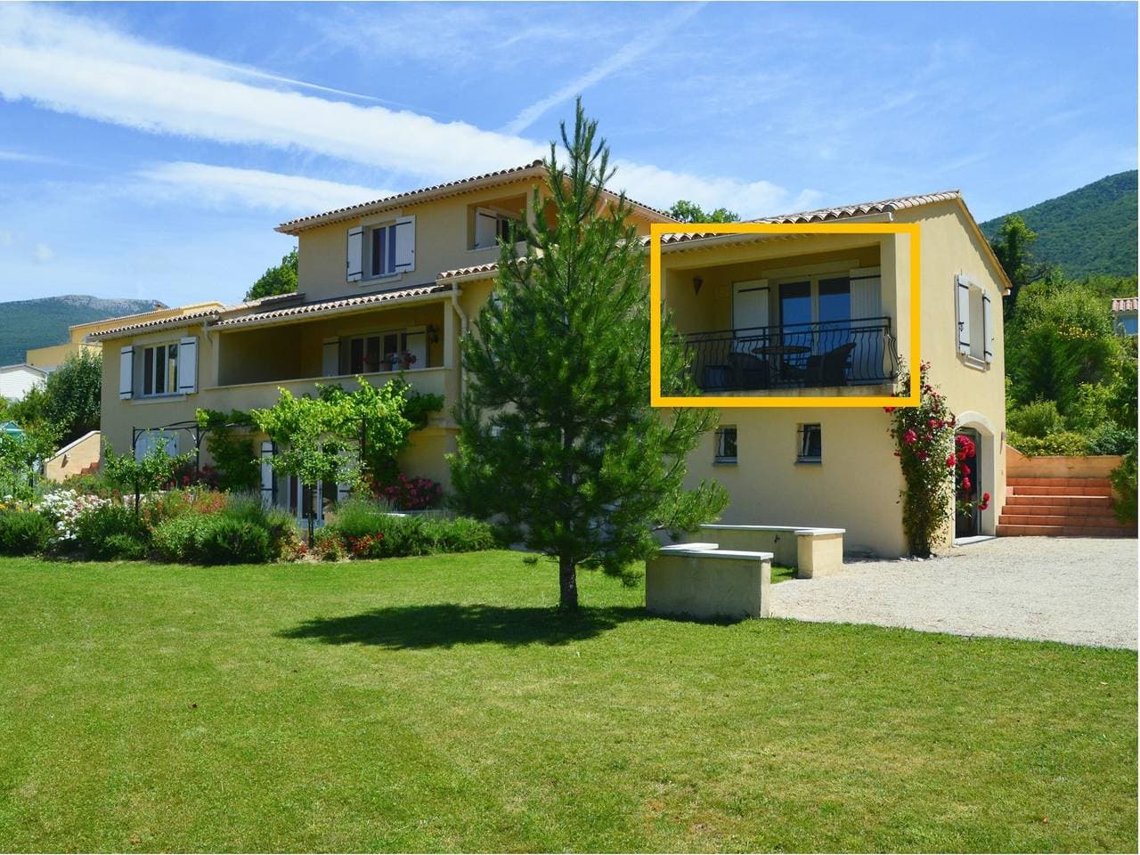 Foto 2 von 11: Apartment „VillaFleury“ mit privater Terrasse, Balkon und WLAN