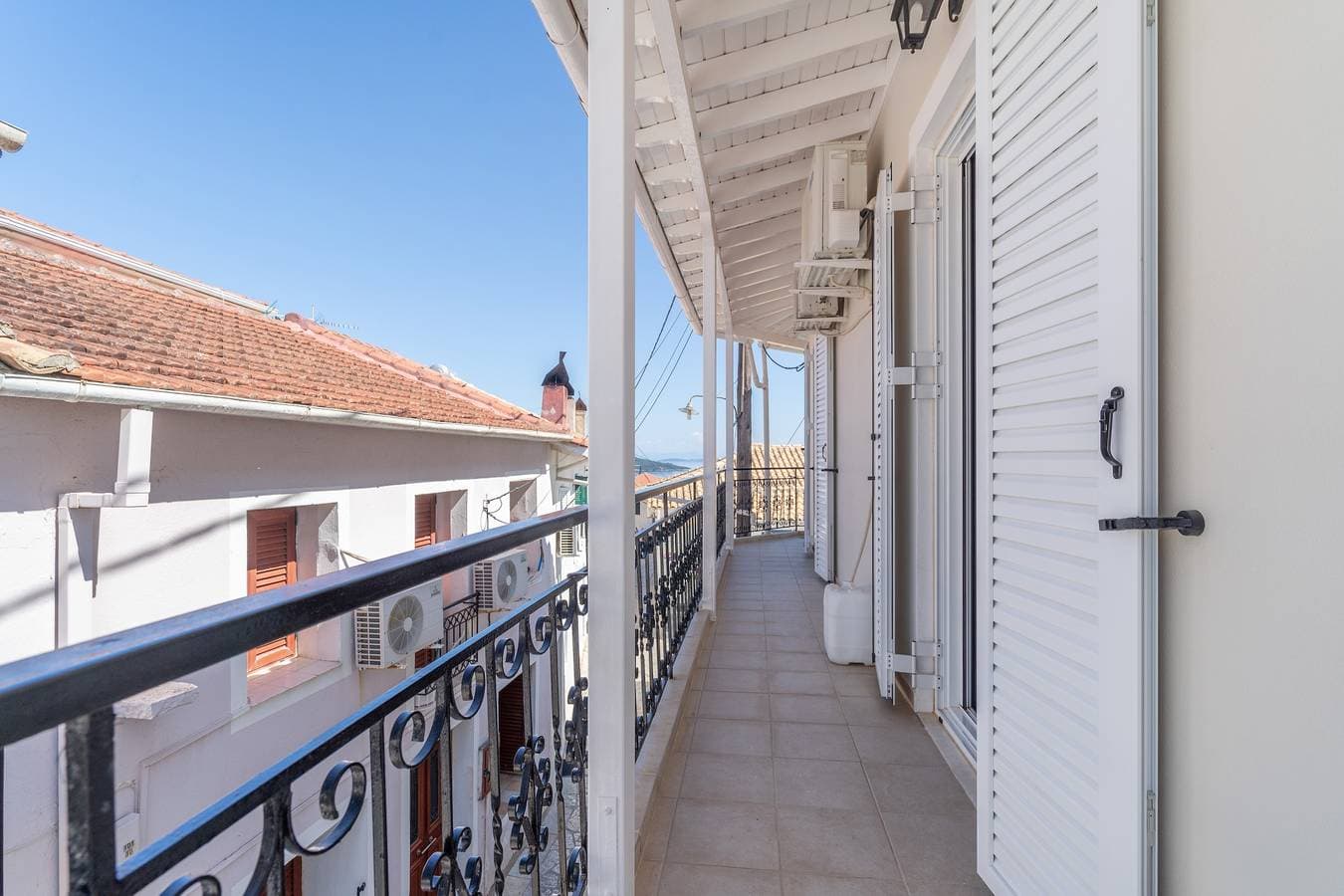 Foto 3 von 25: Apartment 'Vrettos Home' mit Meerblick, WLAN und Klimaanlage
