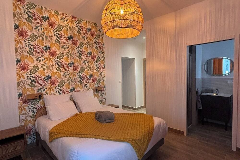 Foto 2 von 30: Charming, completely renovated family gîte in the heart of an Ardechois village.