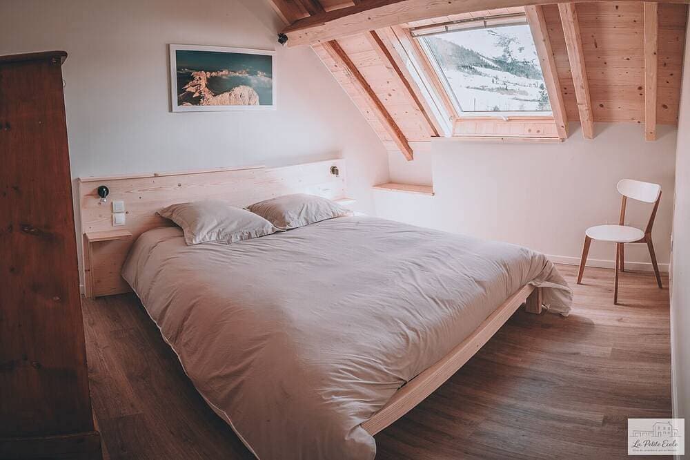 Foto 4 von 16: Gîte-Modern-Ensuite mit Bad-Terrasse-4 étoiles