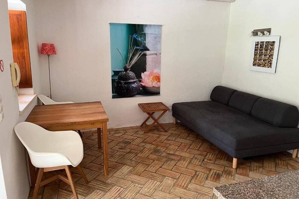 Foto 7 von 19: Cozy 1-Bedroom Apartment with Terrace and Pool in Bensafrim