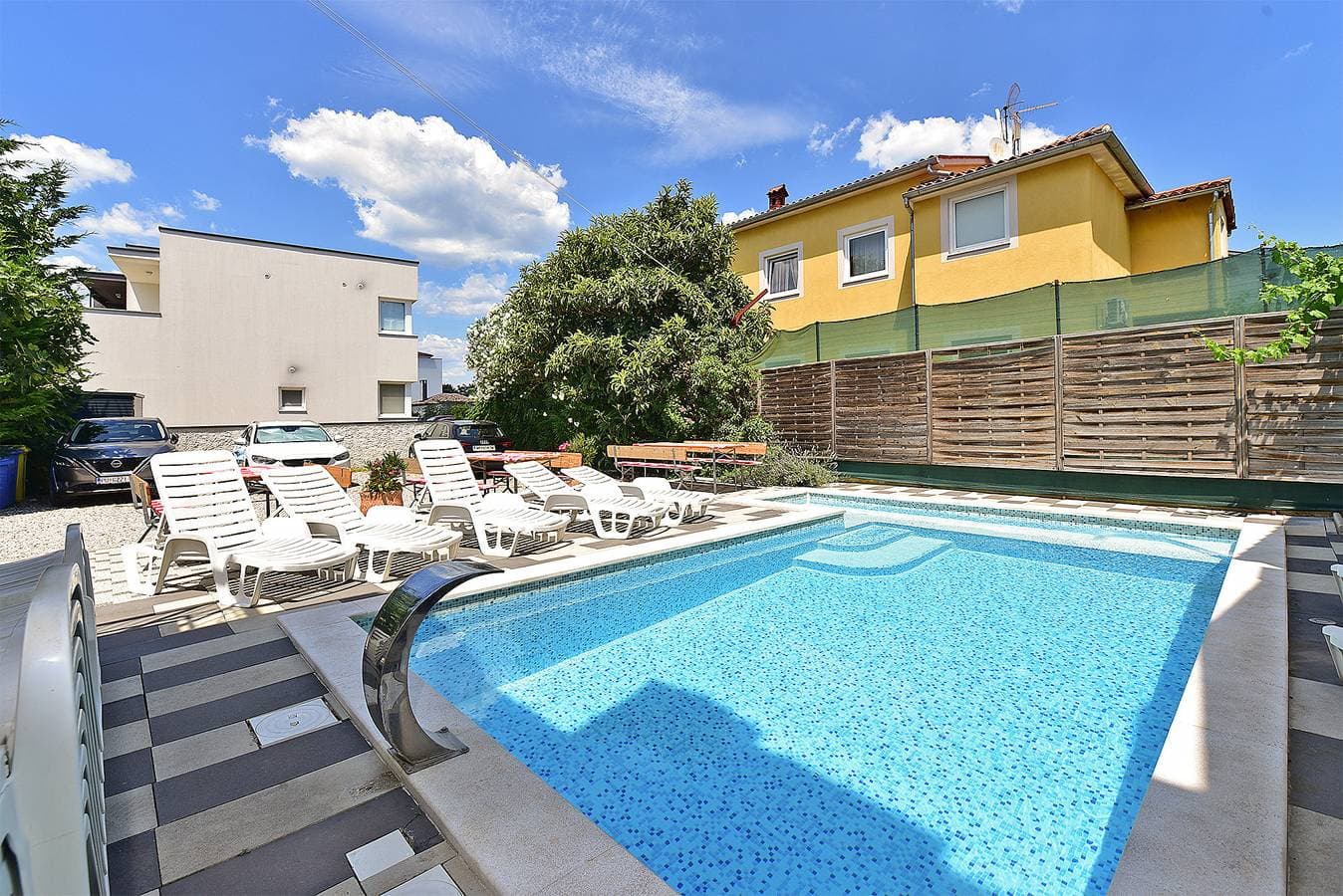 Foto 6 von 42: Ferienwohnung für 4 Personen mit Terrasse