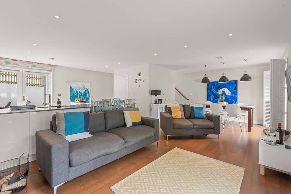 Foto 13 von 30: Luxusurlaub mit Whirlpool und Dachterrasse. Schwimmbad und Fitnessraum