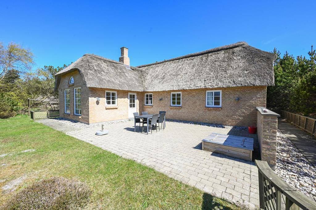 Foto 4 von 28: Charmantes Reetdach-Ferienhaus auf großem Naturgrundstück – nahe der Nordsee und dem Waldspielplatz
