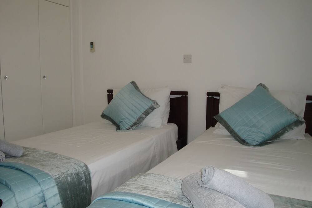 Foto 4 von 30: Spacious apartment with very large balcony close to all amenities