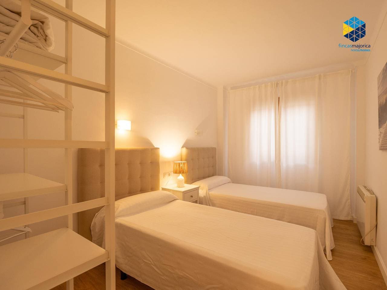 Foto 9 von 33: Komfortable Wohnung am Strand mit 3 Schlafzimmern in S'Illot