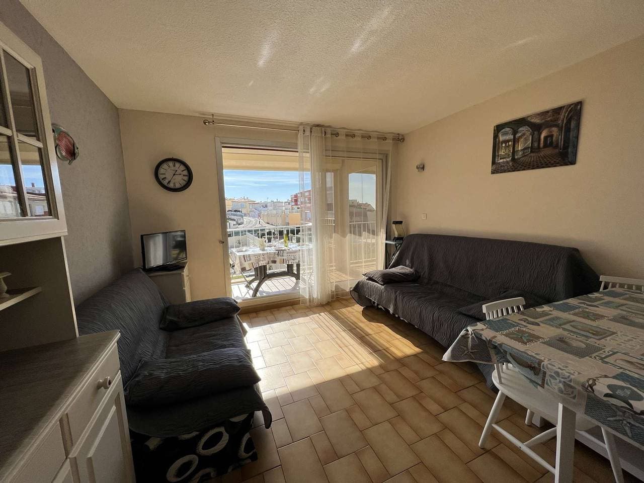 Foto 6 von 15: Studio mit Pool, Parkplatz, Klimaanlage und Haustiere erlaubt