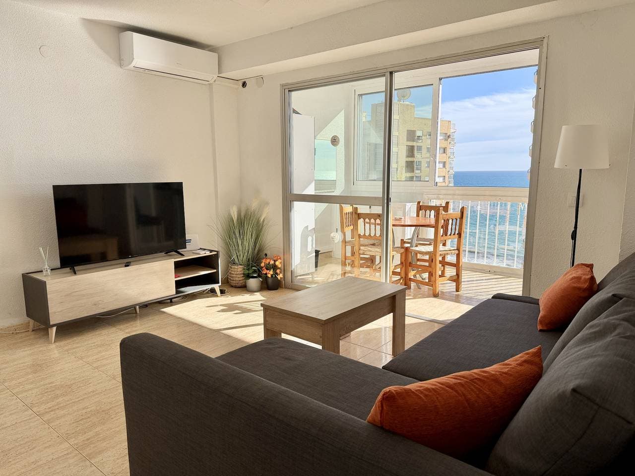 Spacious Family Apartment, 2 min walk to Levante Beach 1