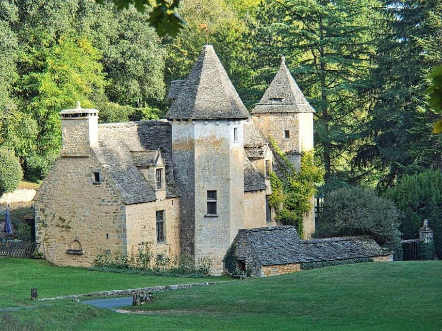 Logement d'exception dans le Château de Lacypierre 1