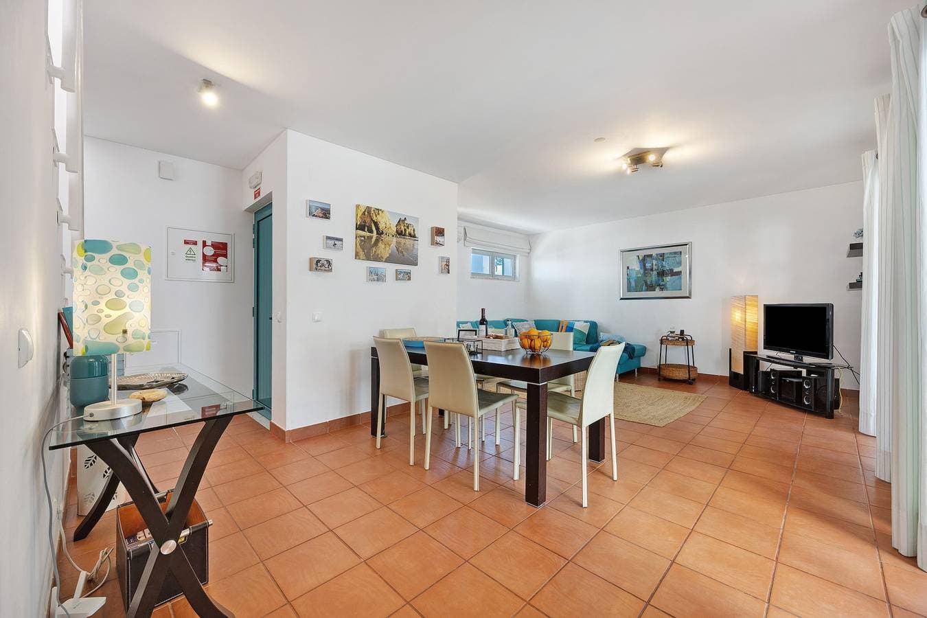 Foto 9 von 39: Villa „V-Blue“ mit privatem Pool, WLAN und Klimaanlage