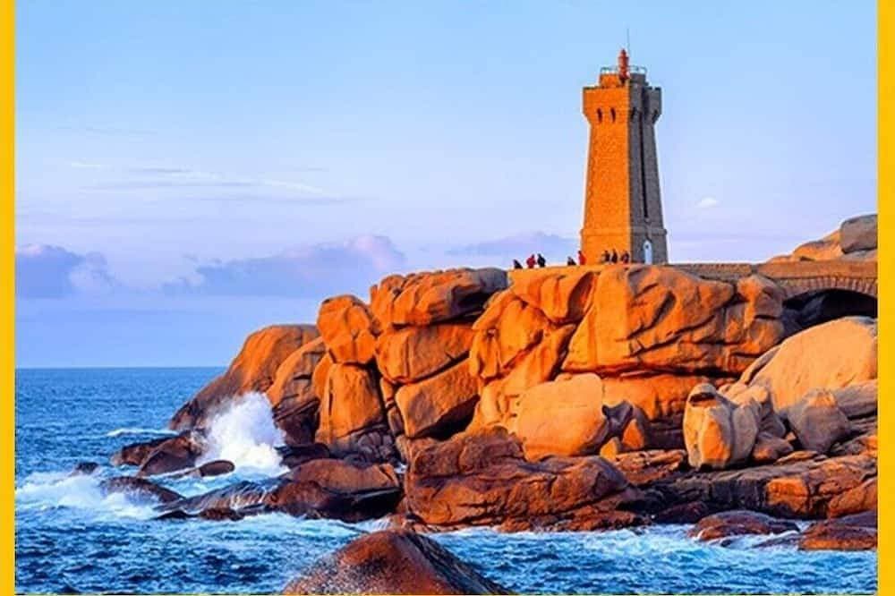 Foto 8 von 9: Pink Granite Coast. Gîte for 4/5 people 10 minutes from the beach!