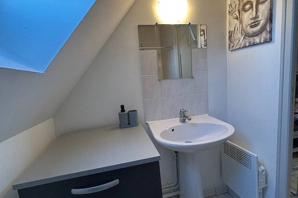 Foto 6 von 24: Downtown apartment - Drouaise - mezzanine - sleeps 4