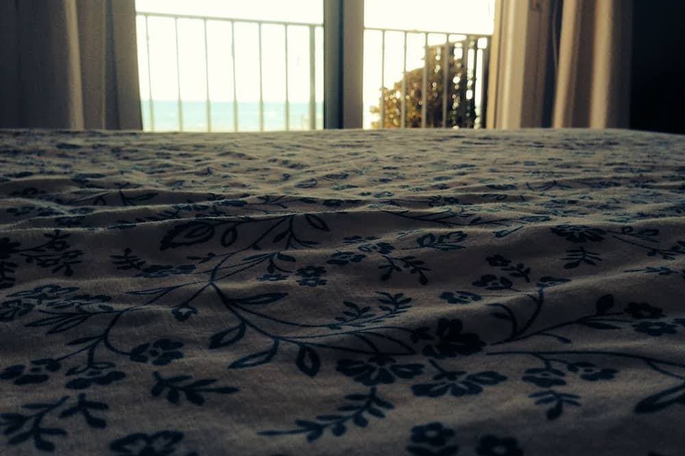 Foto 4 von 30: Malaga: Apartment in Malaga, Strandlage, Swimmingpool , tennis, wunderbare Aussicht, offener Blick aufs Mittelmeer