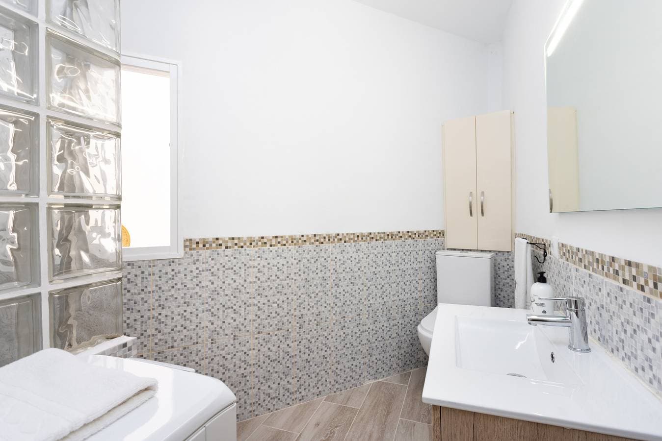 Foto 11 von 24: Ferienwohnung für 3 Personen mit Balkon