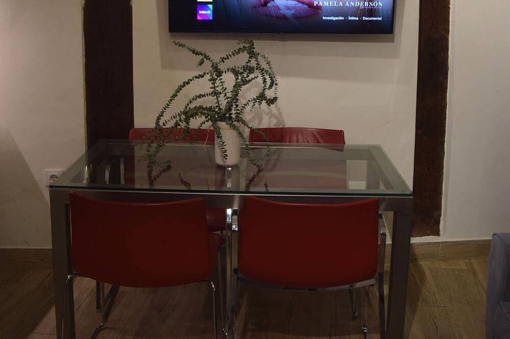 Foto 10 von 16: Cozy Studio st Level in the Very Center of Madrid
