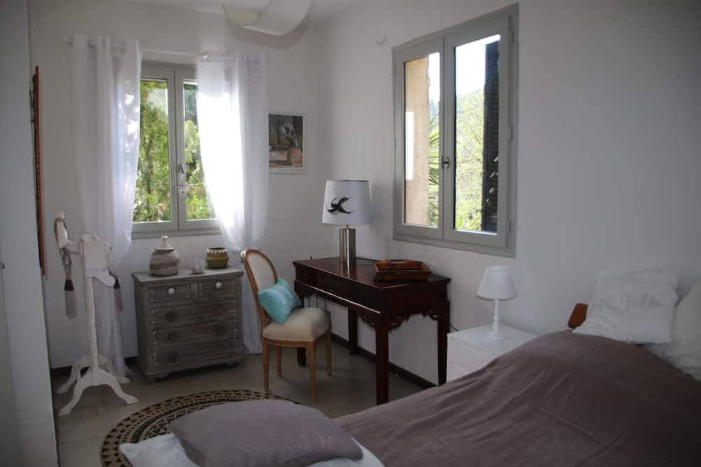 Foto 2 von 28: Small quiet house surrounded by olive trees between sea and mountains