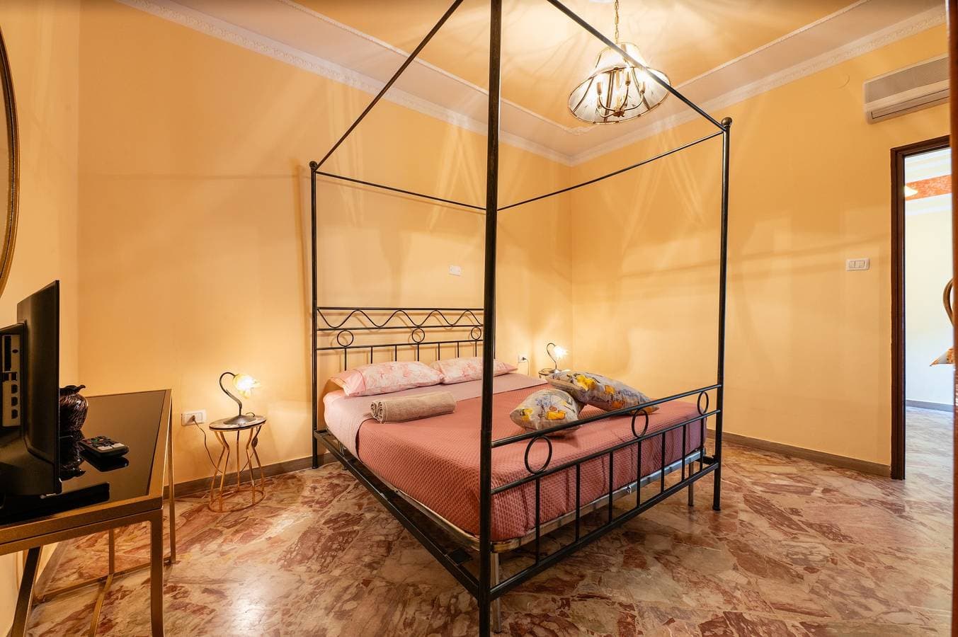 Foto 2 von 29: Familienzimmer in Realmonte nahe Scala dei Turchi mit privatem Balkon
