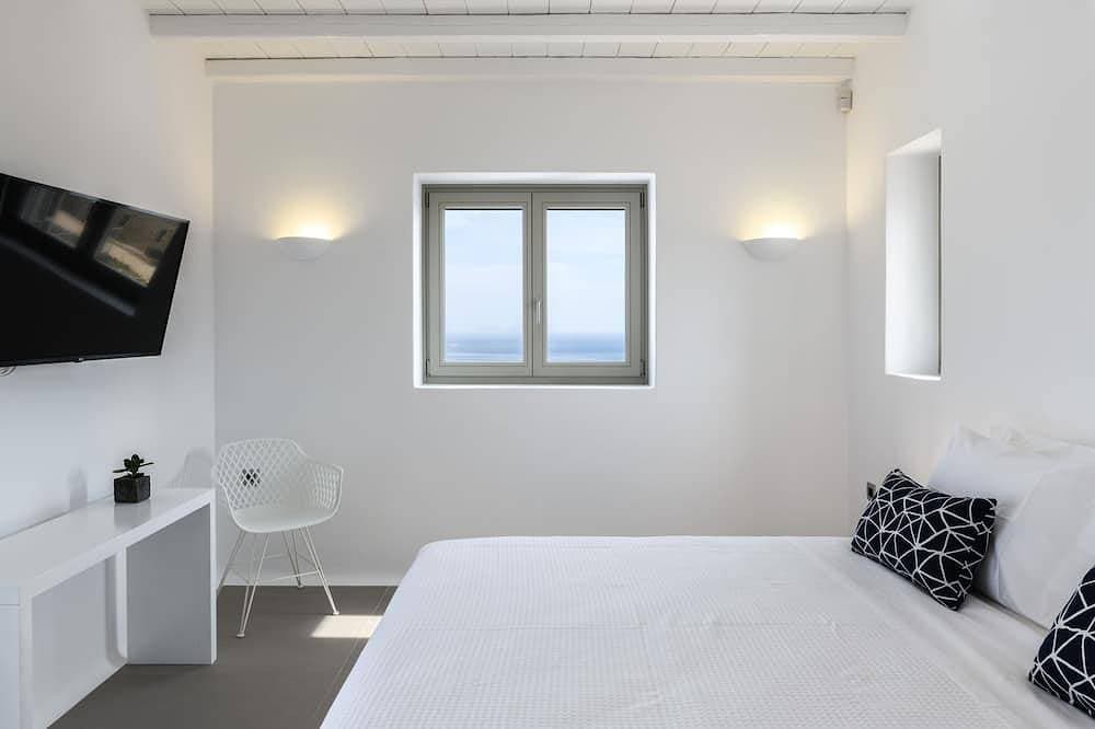 Foto 2 von 26: Cycladic Island Villa over Kalafatis Beach / Scenic views of Aegean Sea
