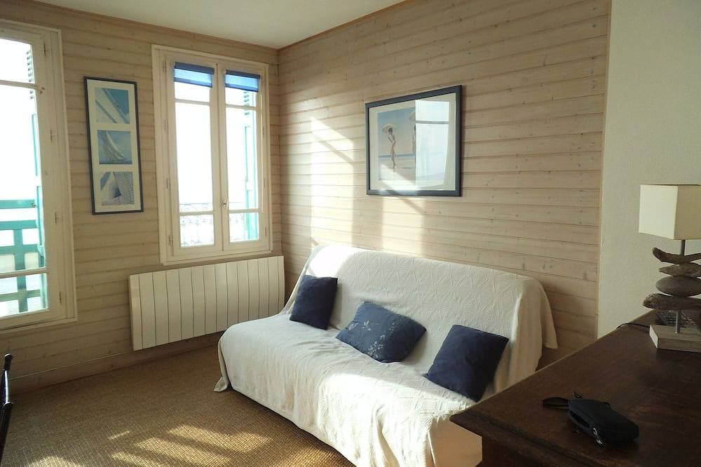 Foto 7 von 13: Das Boot Helle Wohnung mit Blick auf das Meer und den Strand