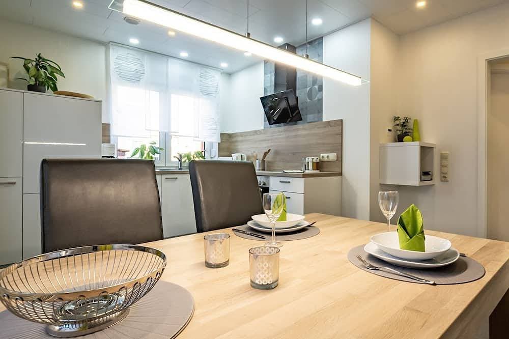 Moderne, komfortable Ferienwohnung mit Terrasse, am Maintalradweg, 1