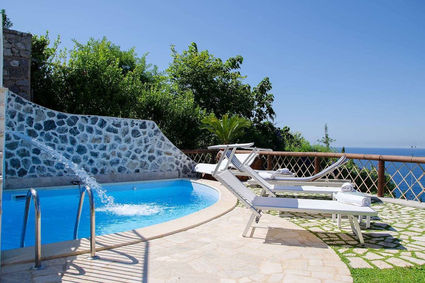 Foto 2 von 33: Villa für 4 Personen mit Garten
