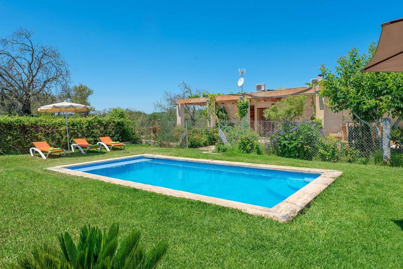 Foto 4 von 39: El Reboster (Carboneras) - Gemütliches Landhaus mit privatem Pool und schönem Garten. WiFi gratis