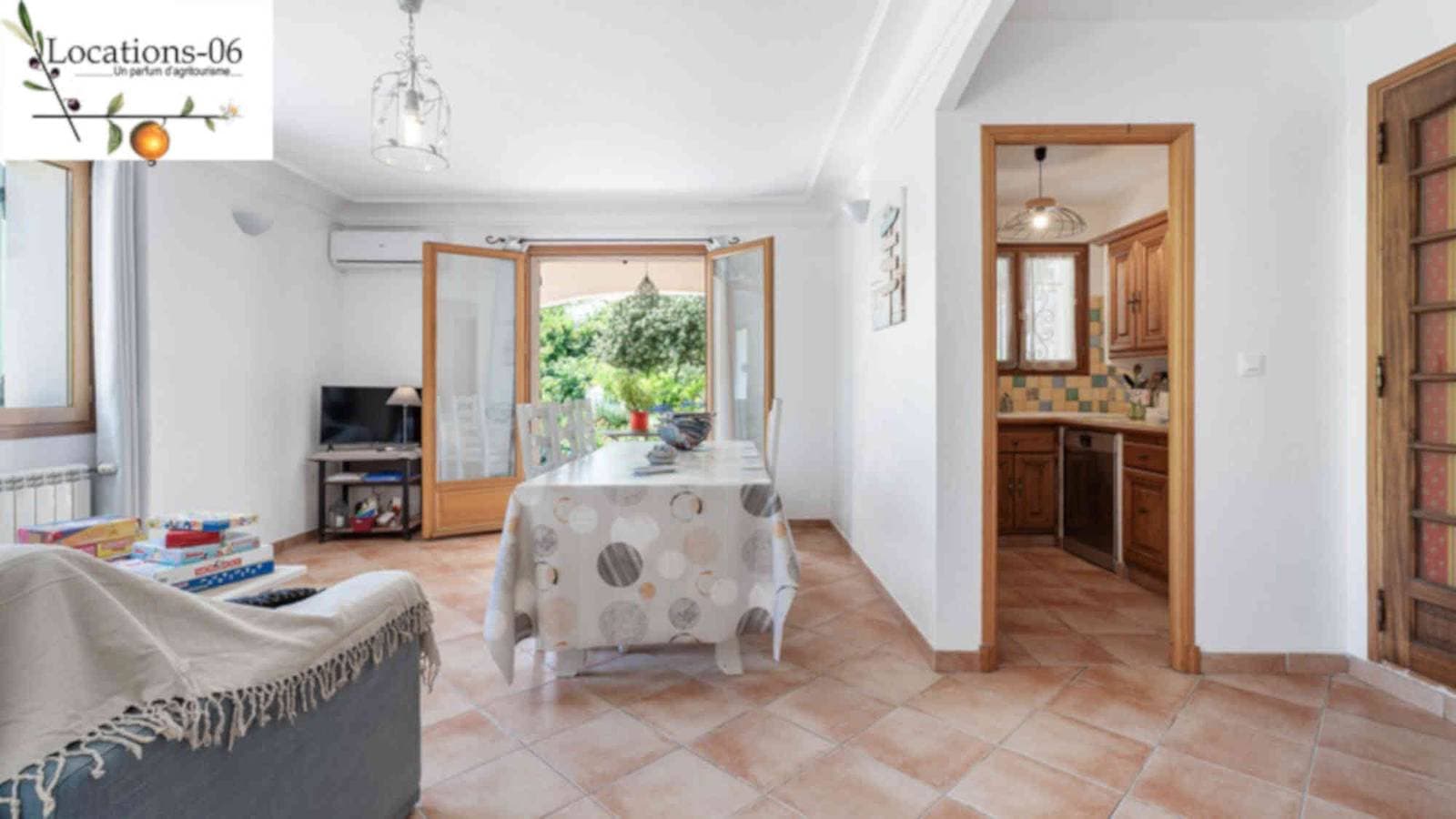 Foto 11 von 15: Vermietung rez-de-villa daher möblierter F2 für 1 -4 Personen, 30mn Nizza