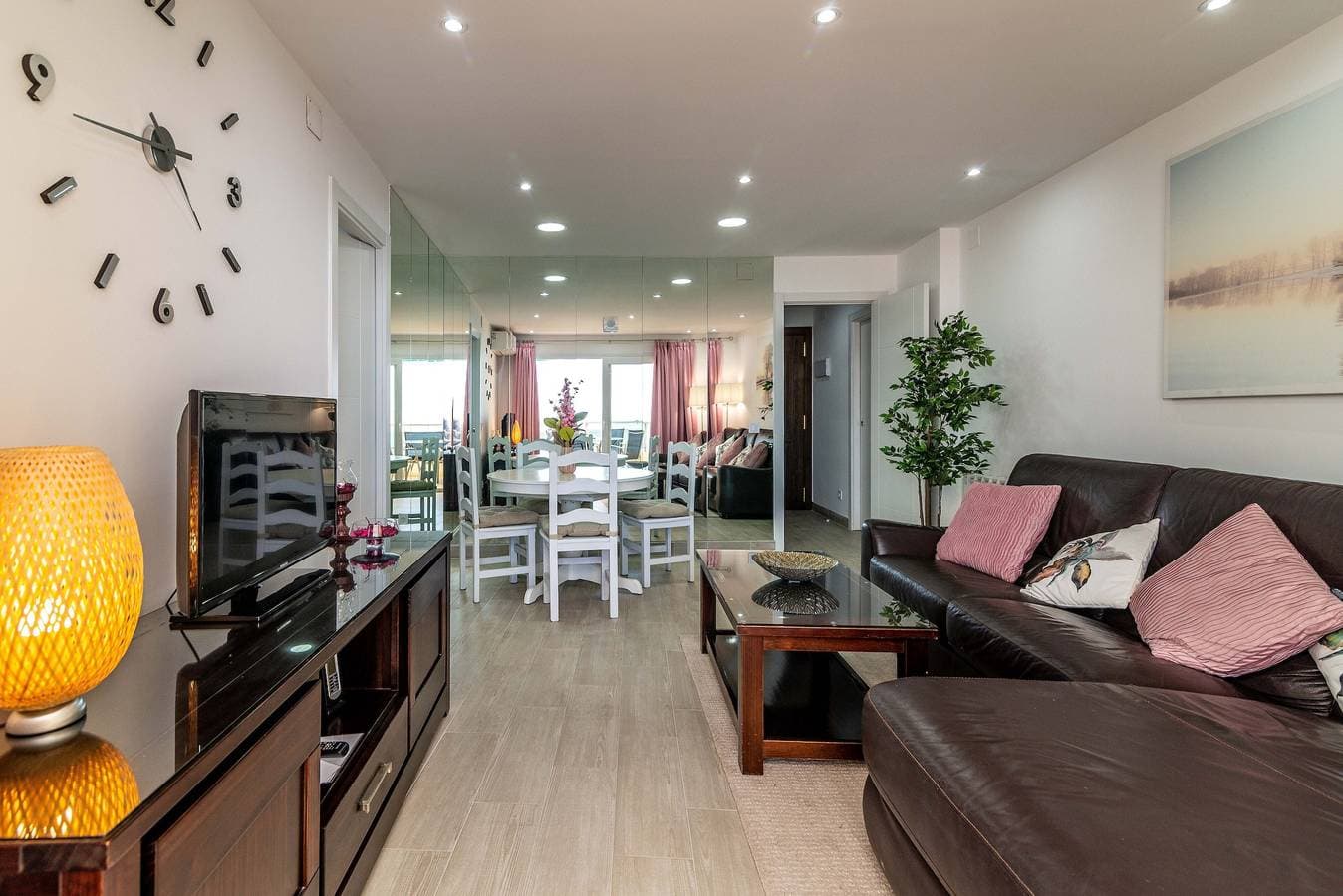Foto 9 von 28: Ferienwohnung „Urban beach Imperator“ mit Meerblick, Pool, Klimaanlage und WLAN