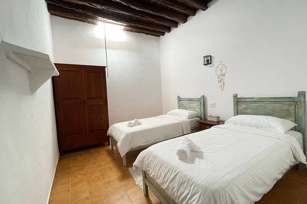 Foto 5 von 30: Authentic Ibicencan Finca in Sant Josep, close to Sant Josep town