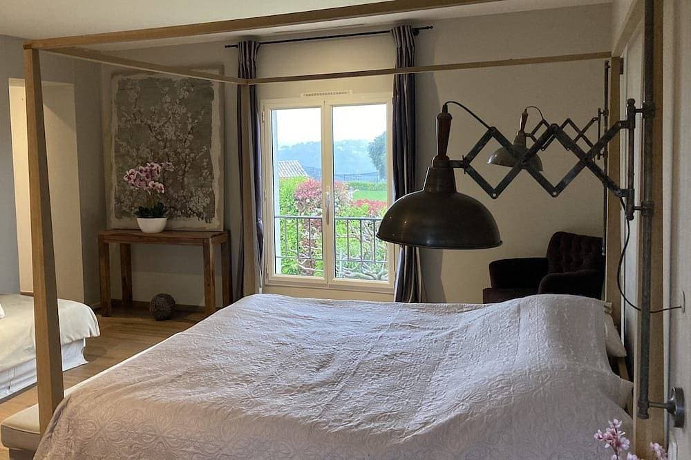 Foto 2 von 30: Spacieuse et luxueuse villa avec piscine