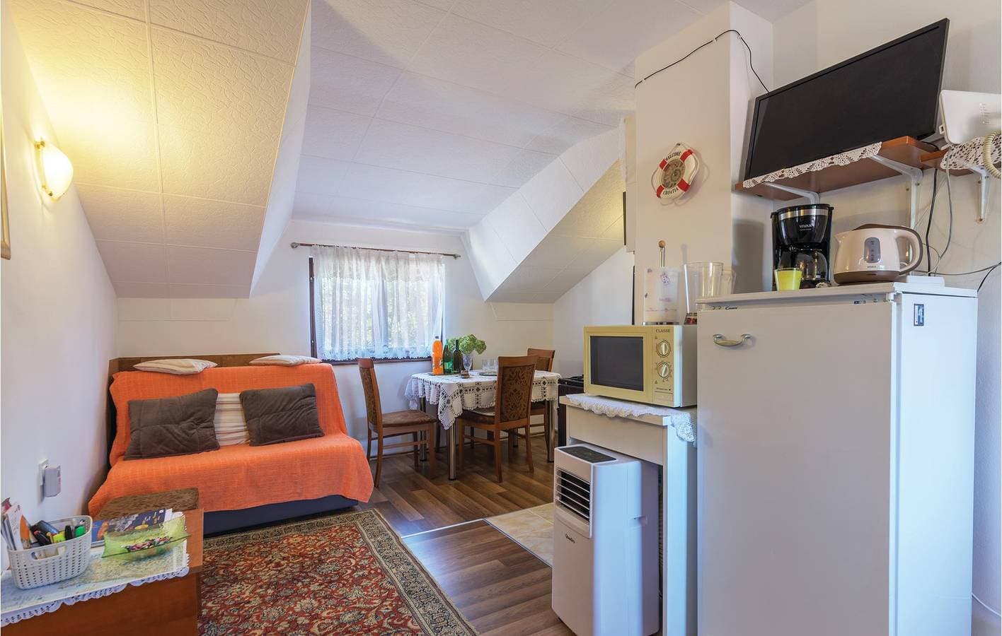 Foto 4 von 21: Gemütliche Ferienwohnung mit Terrasse, WLAN und Parkplatz in der Nähe der Küste und des Stadtzentrums
