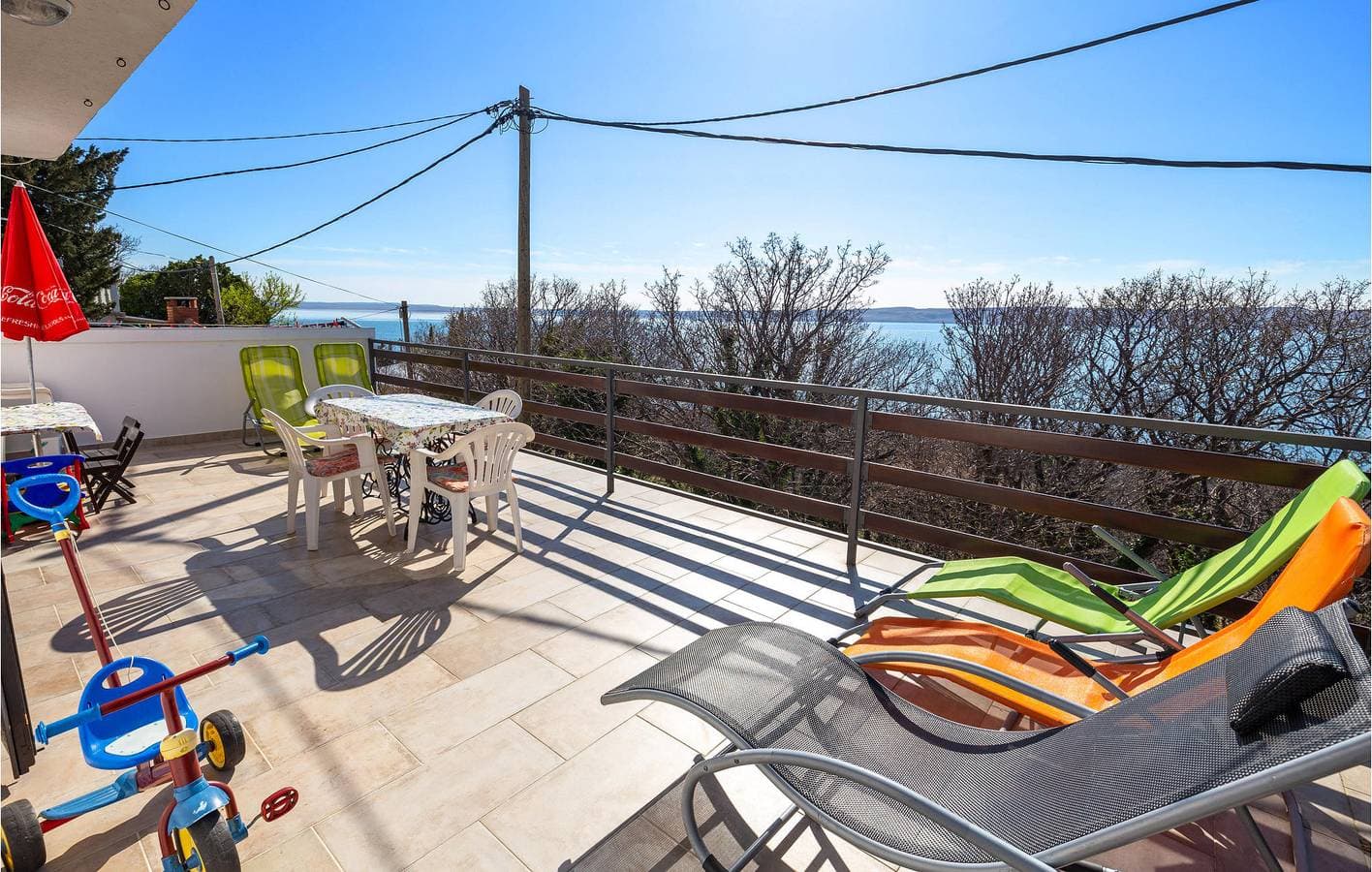 Foto 2 von 24: Charmantes Apartment mit Meerblick, Terrasse, WLAN und Parkplatz – 200 m vom Strand entfernt