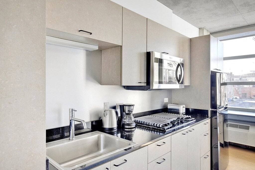 Foto 6 von 22: Hip Lincoln Park Studio w/ W/D & Lounge, 2 blocks from L, by Blueground
