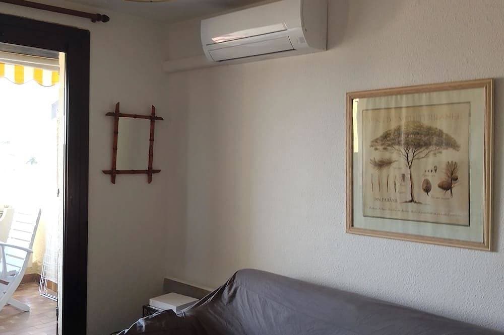 Foto 12 von 27: Ferienhausvermietung in La Croix Valmer: Privatdomain mit Schwimmbad