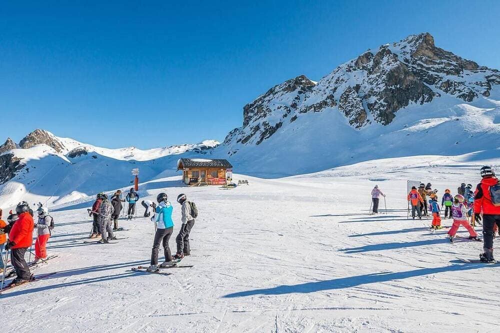 Foto 13 von 26: Bis 50m skipiste, 12te Etage, balkon, parkmöglichkeiten, fernseher, schließfach für die skier, 42m²