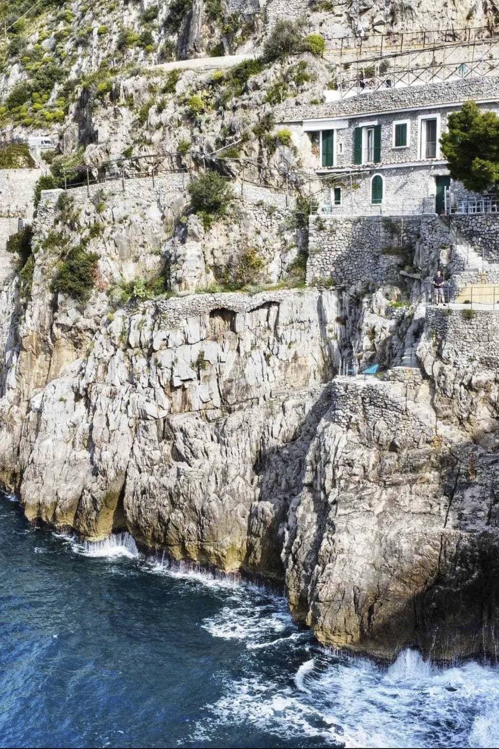 Villa mit Blick auf das Meer an der Amalfiküste 1