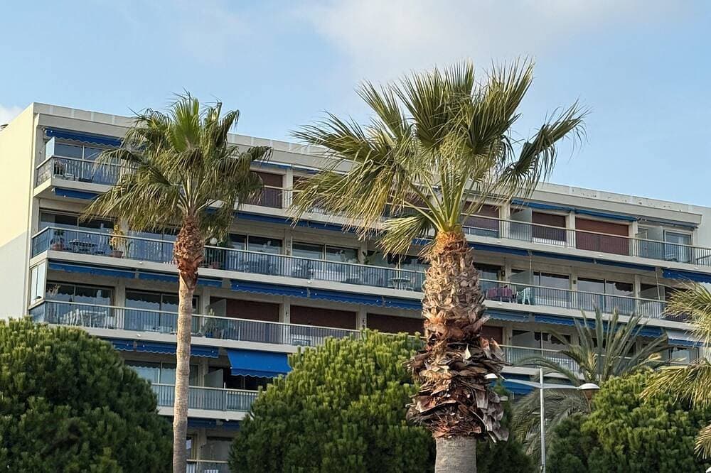 Foto 3 von 18: Évasion Azuréenne - T2 high floor with panoramic sea view in Cagnes-sur-Mer