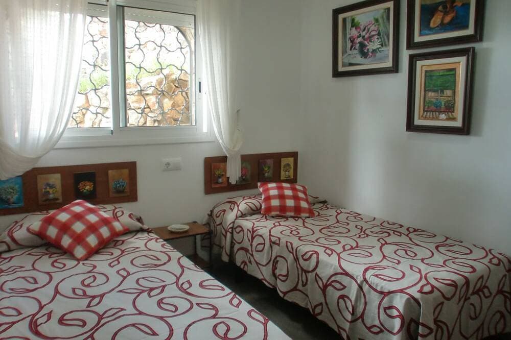 Foto 3 von 19: Wohnung in privater Villa 1,5 km. von Lloret de Mar. 500 Meter entfernt vom Cal Strand entfernt