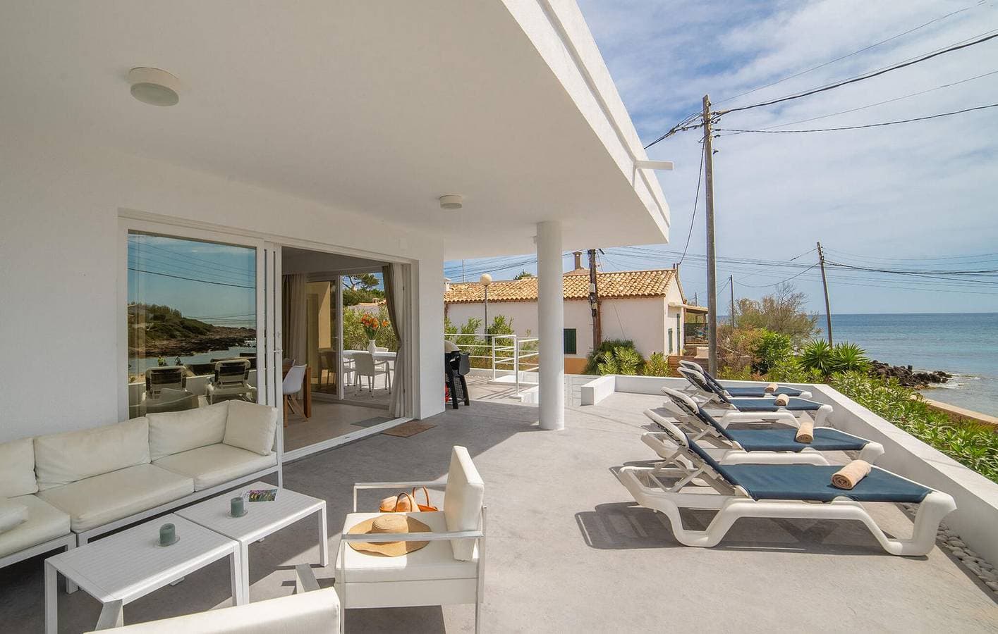 Foto 7 von 43: Gemütliches Apartment am Strand mit Klimaanlage, Terrasse und Grill
