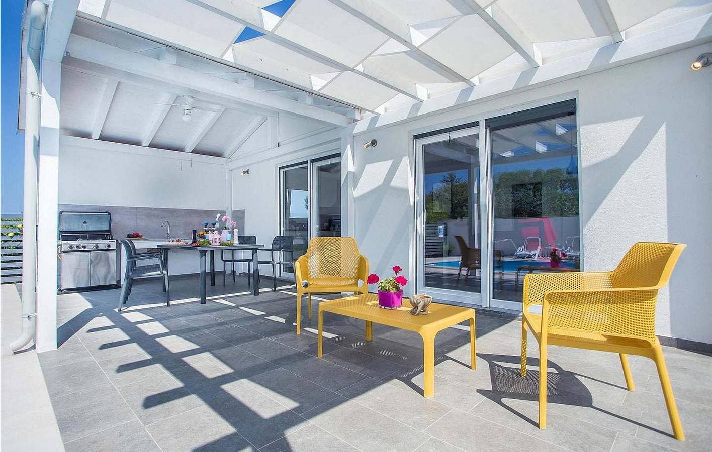 Foto 4 von 39: Modernes Apartment, 1 km vom Strand entfernt, mit Terrasse, Parkplatz und WLAN