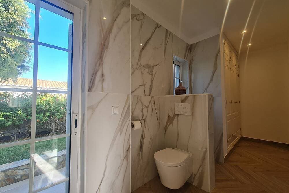 Foto 13 von 30: Traumhafte Villa mit Meerblick, privater Pool, Klimaanlage, Heizung & WLAN