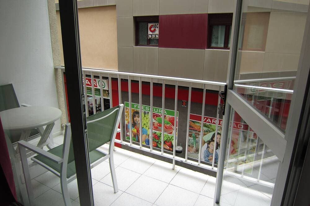 Foto 12 von 13: 100 Meter vom Strand entfernt. Das Apartment verfügt über einen Balkon und kostenfreies WLAN.<br><br><br><br><br>
