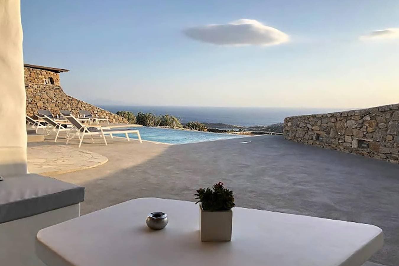 Villa 1
