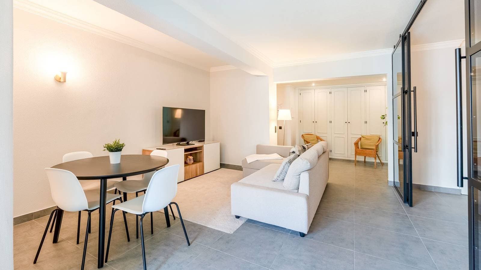 Foto 3 von 29: Ferienwohnung für 2 Personen mit Balkon