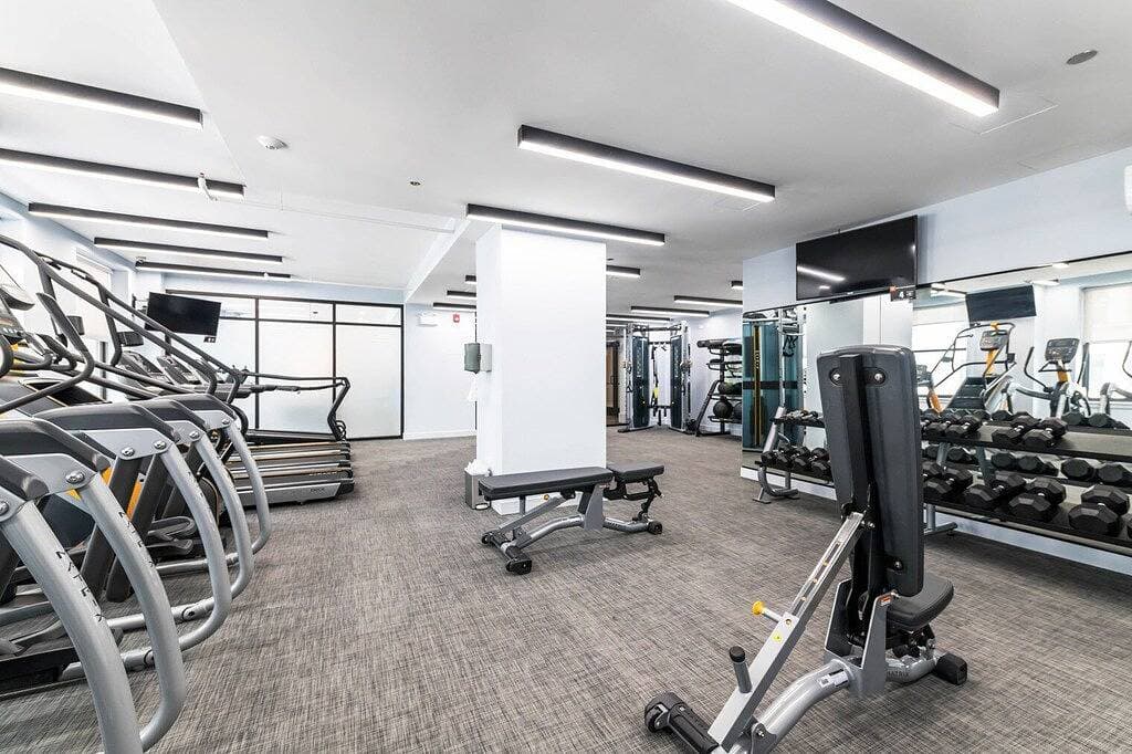 Foto 11 von 33: Serene Loop 1Br w/ Gym, Roof & Lounge, same block as L, by Blueground