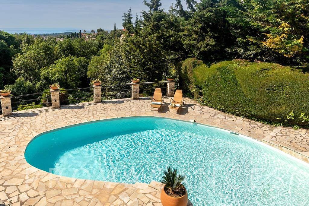 Foto 6 von 77: Ferienhaus mit Pool nur wenige Minuten zu Fuß von Vence