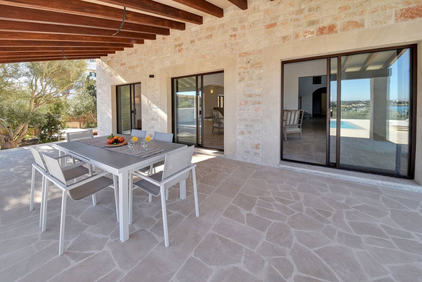 Foto 7 von 38: Luxury Cala D'or Villa | Casa Corso | 3 Bedrooms | Great Sea Views | Bright and Modern