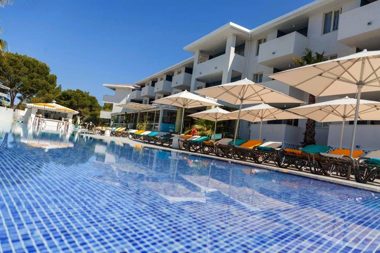 Foto 4 von 54: Apartmenthotel für 4 Personen mit Terrasse